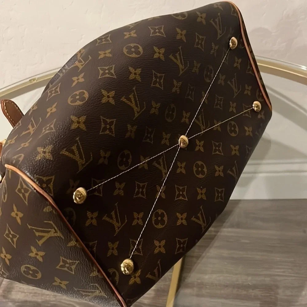 LOUIS VUITTON Beautiful  Chic Vintage Monogram Tivoli GM Bag Authentic